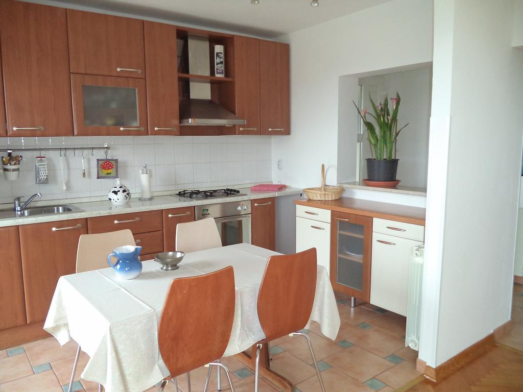 Valeriana Apartment พูลา ภายนอก รูปภาพ