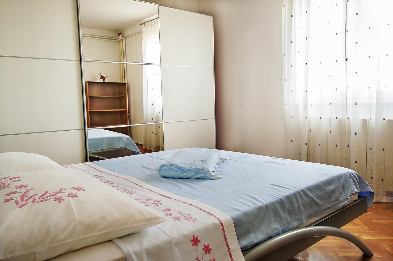 Valeriana Apartment พูลา ภายนอก รูปภาพ