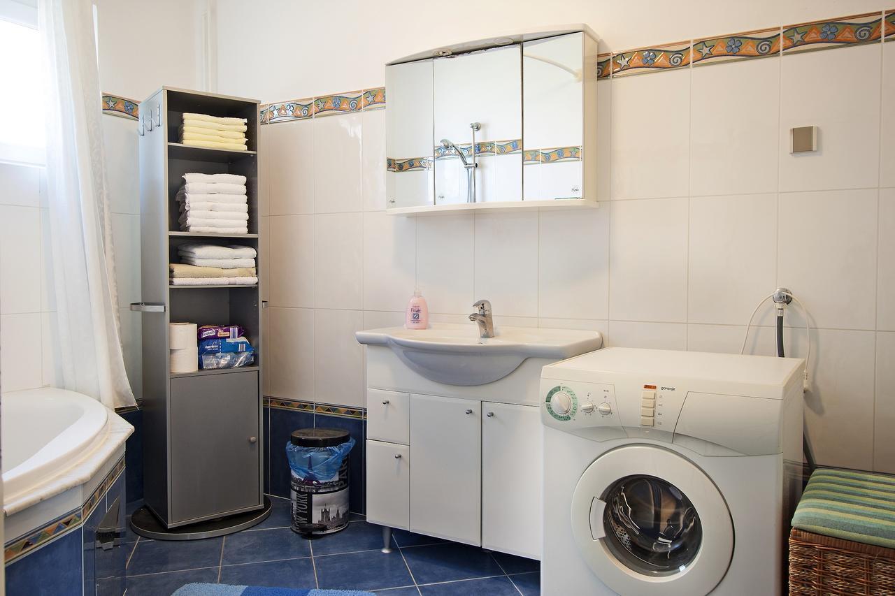 Valeriana Apartment พูลา ภายนอก รูปภาพ