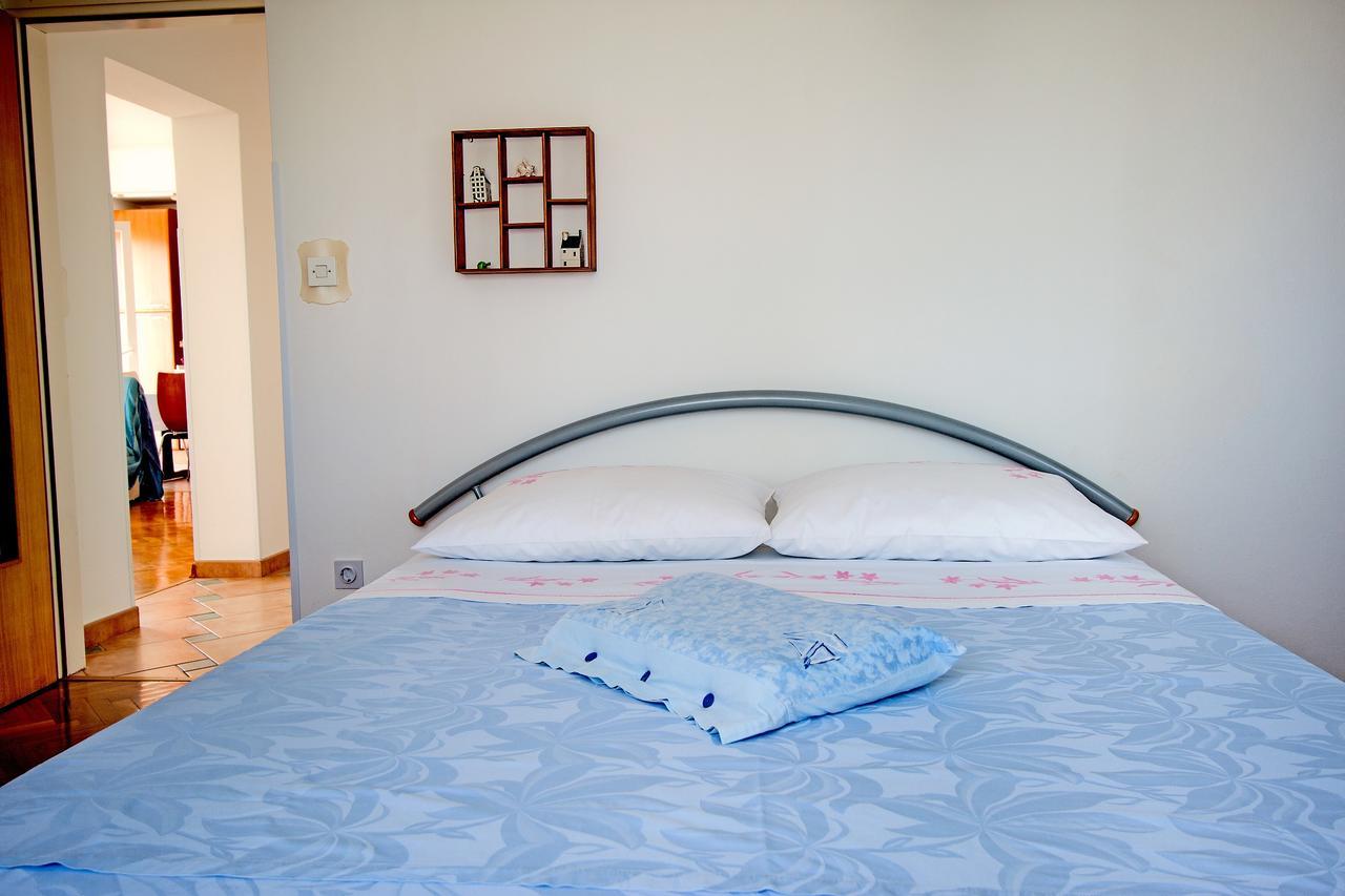 Valeriana Apartment พูลา ภายนอก รูปภาพ