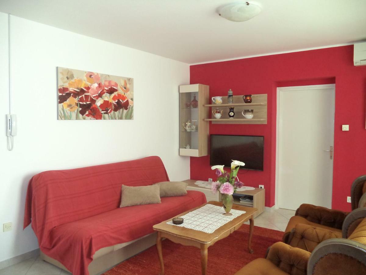 Valeriana Apartment พูลา ภายนอก รูปภาพ