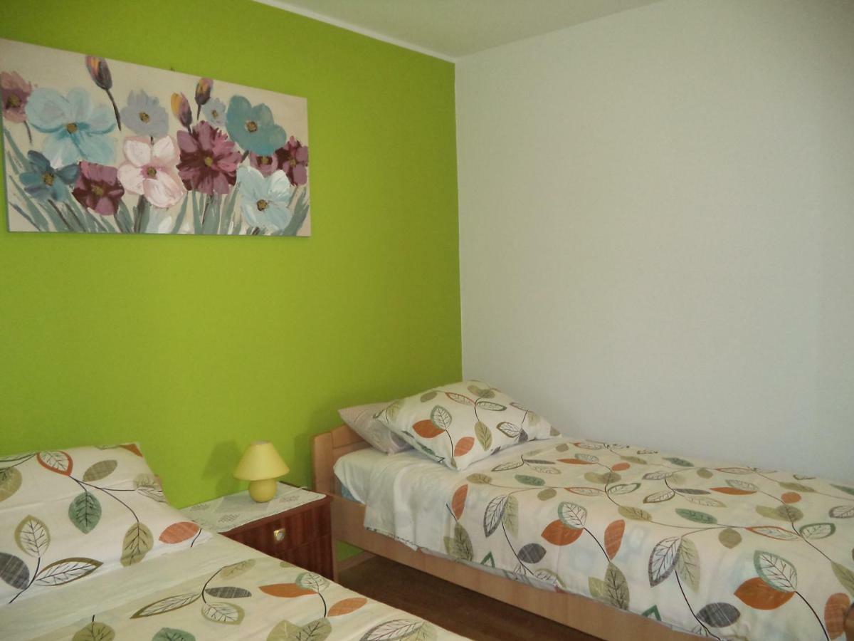 Valeriana Apartment พูลา ภายนอก รูปภาพ